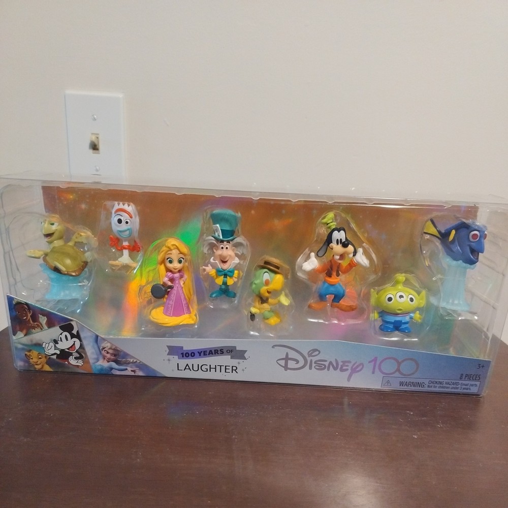 NEW Disney 100 Years Of transformation. 8 Figure Set Toy Limited Edition