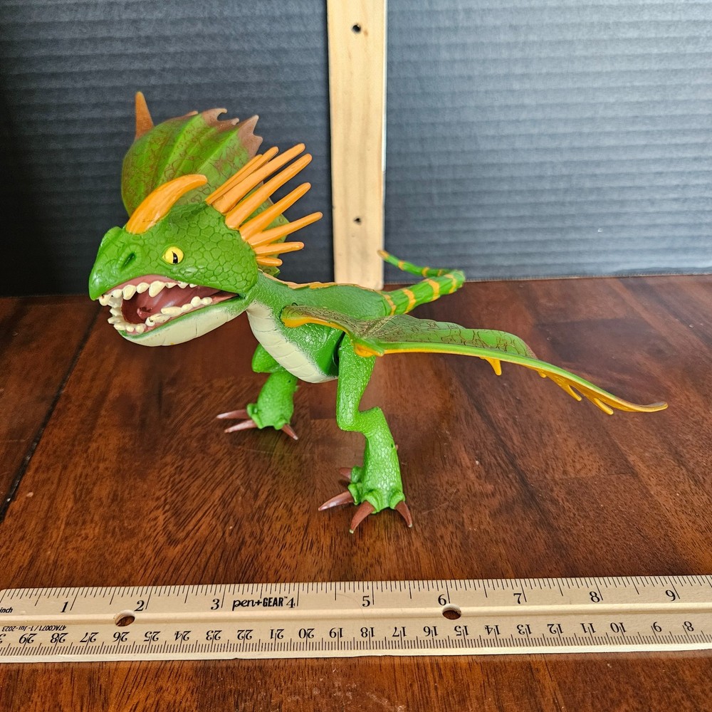 Spin Master How to Train Your Dragon 2010 DEADLY NADDER Green Action Figure