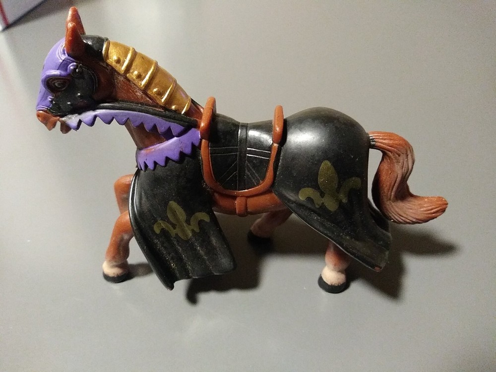 Simba Medieval Kingdoms Horse Black/purple. Knights horse only. Wargaming