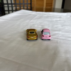 Disney Pixar Cars Lot Of 5 Die cast & Plastic Luigi Tia Chuki Stanley NICE!!