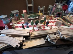 48 THOMAS THE TRAIN & FRIENDS Wood, Vintage, Metal, Buildings, Track, People +++
