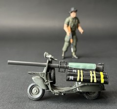 Ultimate Soldier 1:18 Vietnam War ARVN & Vespa 150 TAP Scooter 21st Century Toys