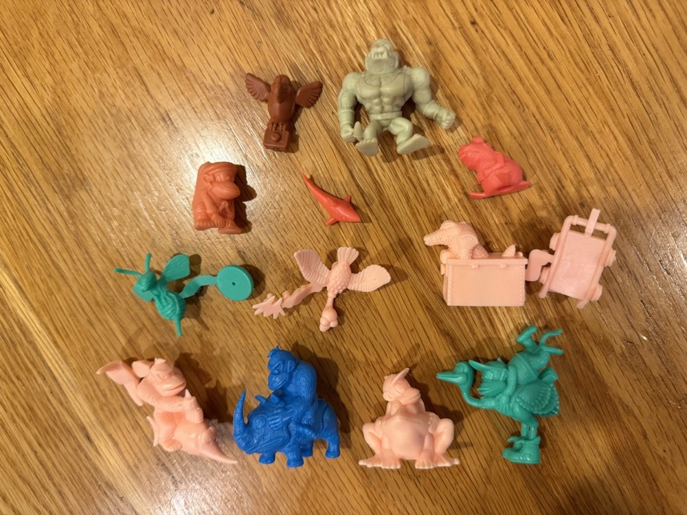 Donkey Kong Country Keshi Figure Enguarde Rambi Winky Expresso Kruncha Squawks