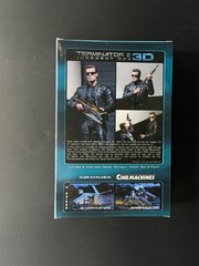 NECA Reel Toys Terminator 2 Judgement Day 3D T-800 Shotgun & Flower Box Figure
