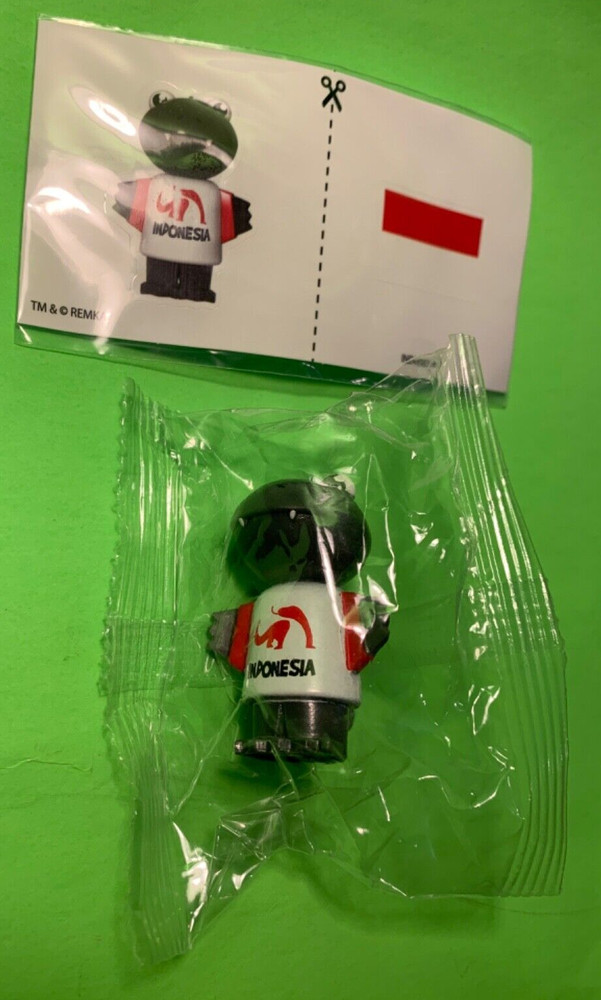 Indonesia RYAN’S WORLD TOUR 2” Komodo Gus Mystery Micro Figures w/ Sticker