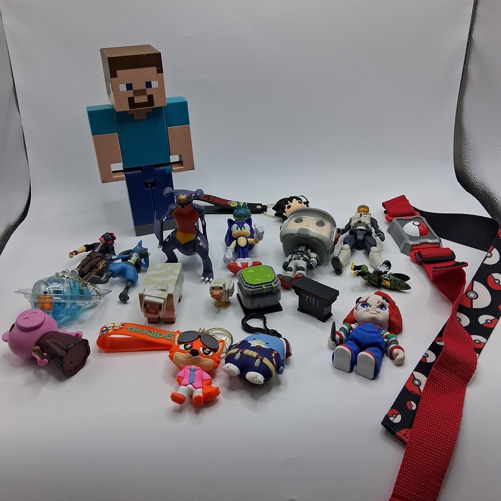 Mixed Video Game & Collectible Figure Lot – Minecraft, Pokémon, Sonic, Halo,…