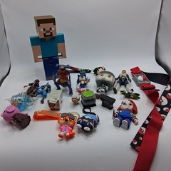 Mixed Video Game & Collectible Figure Lot – Minecraft, Pokémon, Sonic, Halo,…