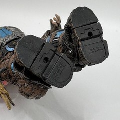 NECA Gears of War 3 Golden COG Soldier Action Figure Toys R Us Excl Complete