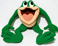 Michigan J Frog – 18″ Plush Frog – Posable Legs – Warner Brothers – 1994