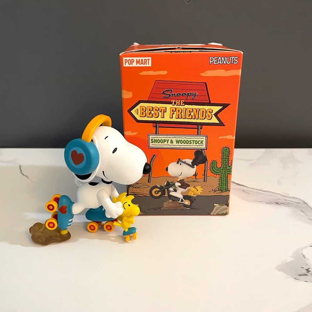 POP MART Snoopy The Best Friends Series Blind Box Figure Roller-skating New