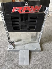 2015 WWE Ultimate Entrance Stage Playset 2 In 1 Front/Backstage Nearly Complete