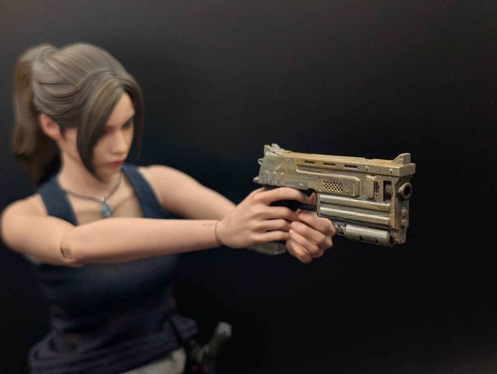 3d printed 1/6 scale fallout 10mm pistol