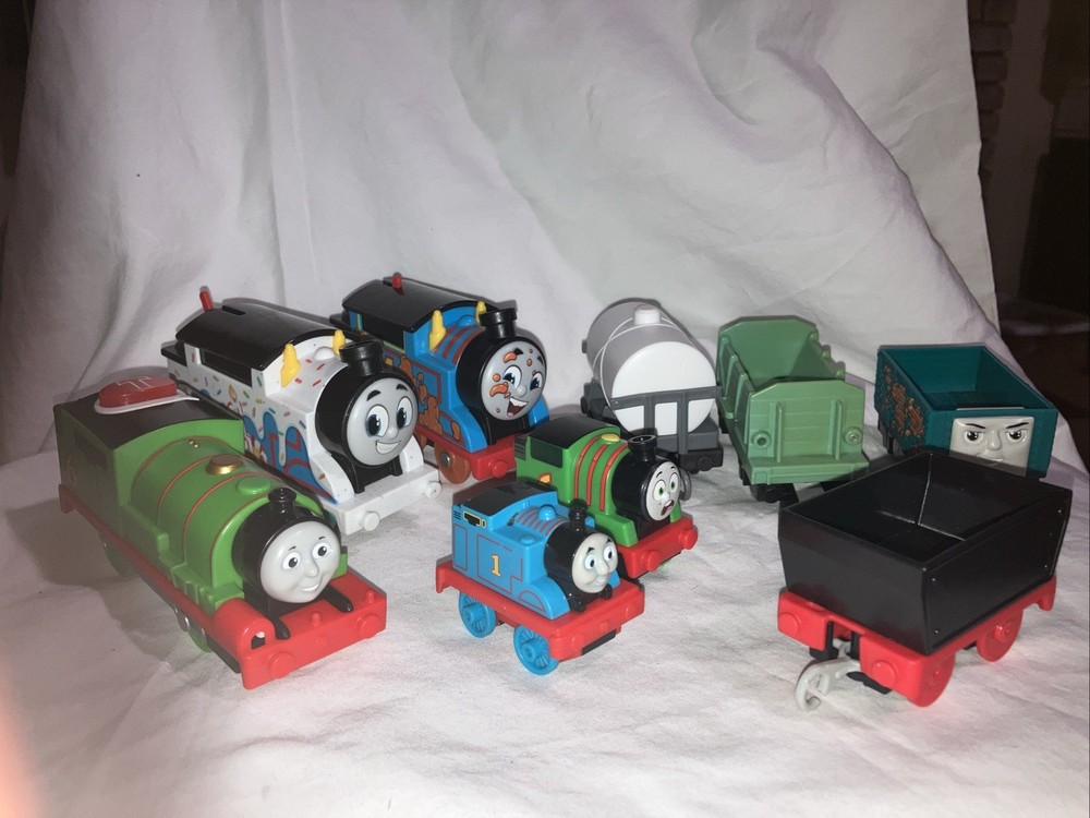 2013 Mattel Thomas And Friends Trackmaster Motorized Train Cars Mixed lot Of 9