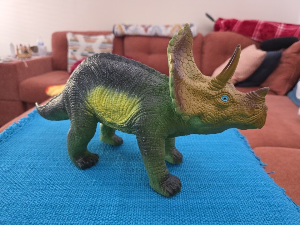 Triceratops Toy Major Trading 2005 Rubber Polyester Dinosaur 17″ Hong Kong HK