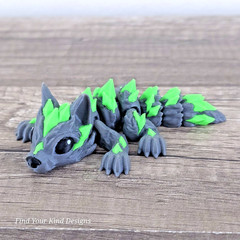 Crystal Wolf 3D Articulated Flexi Fidget Toy Gift- Collectible Desk Pet