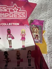 Dress to Impress Mystery Model DREAMY SPARKLE Doll Figure Toy & DLC CODE