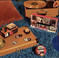 MGA’s Miniverse Real Music Record Player Mini Collectibles Mini Playable Record