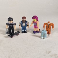 Large ROBLOX Carrying Case Almost Full Of Roblox Figures & Accessories GUC