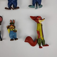 Disney Zootopia Figure Lot of 9 Nick Wilde Judy Hopps Flash Sloth Chief Bogo Toy