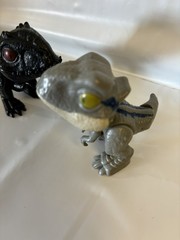Mattel Jurassic Park 2.4 in Snap Squad Action Figures