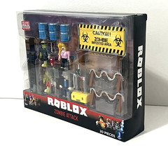 ROBLOX ZOMBIE ATTACK PLAY SET 20 PCS 4 FIGURES + EXCLUSIVE VIRTUAL ITEM JAZWARES