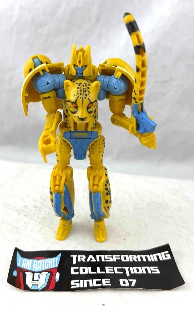 Transformers Kingdom WFC Deluxe Class Cheetor Complete