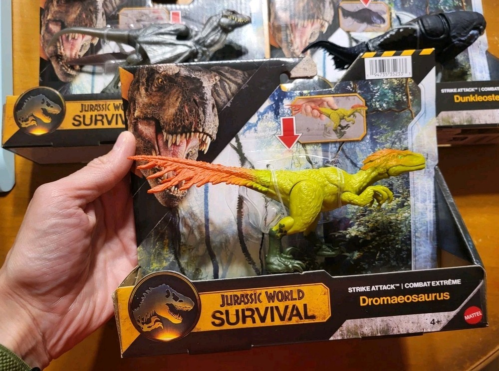 Jurassic World Survival Strike Attack DROMAEOSAURUS Park Dinosaur Mattel