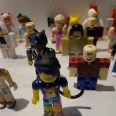 Roblox Loose Lot 20 action Figurines