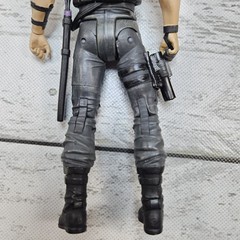 Diamond Select Marvel Select Avenging Hawkeye 2015 7″ Adjustable Figure Read