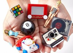 Doll House Miniature World’s Smallest Lincoln Logs Lite Brite Barbie Gloworm Toy