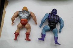 Collector’s Case Complete holds 8 Masters of the Universe with 4 figures