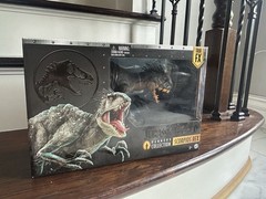Jurassic World Hammond Collection Scorpions Rex (NEW SEALED Great Condition)