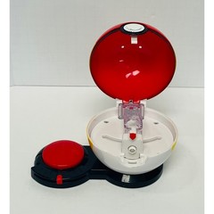 Jazwares Pokemon Surprise Attack Game 4″ Red White Yellow Poke Ball 2021 PKW3165