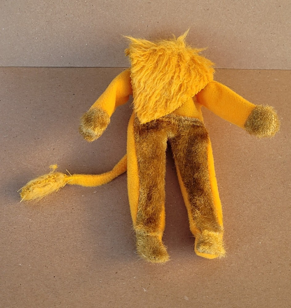 MEGO Wizard of Oz ORIGINAL 8″ Action Figure LION BODY FUR SUIT vintage 1974