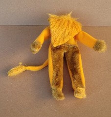 MEGO Wizard of Oz ORIGINAL 8″ Action Figure LION BODY FUR SUIT vintage 1974