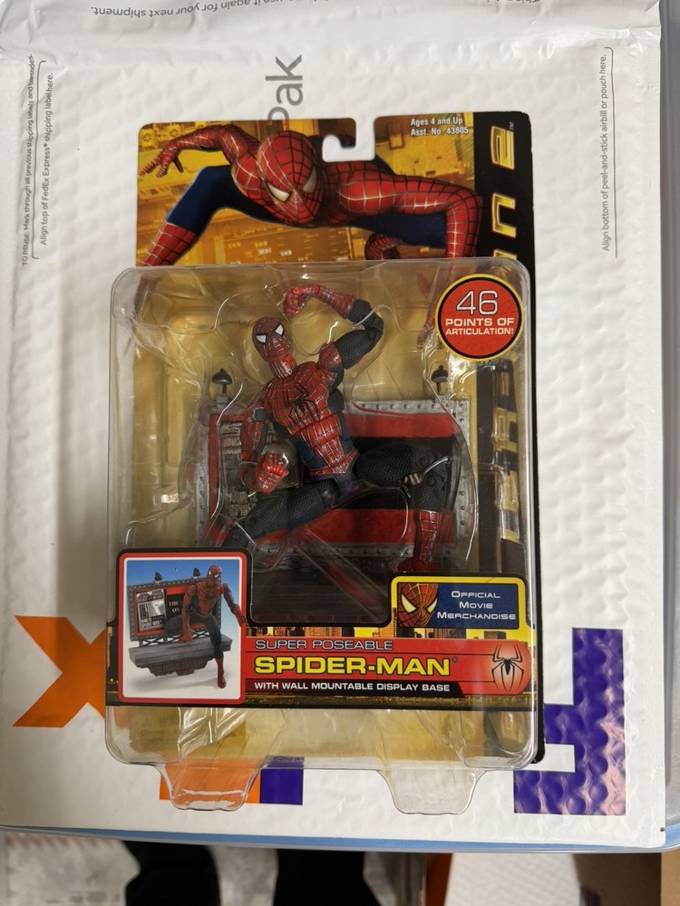ToyBiz Spider-Man 2: Super Poseable Spider-Man with Wall Mountable Display Base