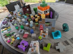 Huge Lot Of 90 Minecraft Action Figures & Accessories Everything Working! RARE!