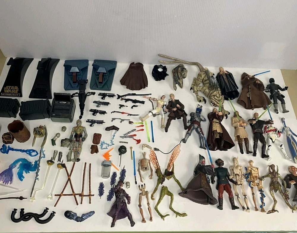 Hasbro Star Wars Attack Of The Clone Wars Lot of 23 Action Figures & Accessories