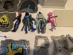 Fortnite Clock Tower Set Jazwares Exclusive Jumbo Loot Pinata llama Lot