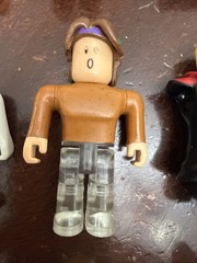 R0BL0X Toys Action Figures Lot Of 9 NO CODES