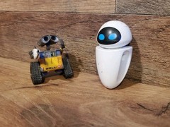 Wall-E Disney Pixar Lot THINKWAY Authentic Movie GUN ARM WALL-E and EVE Figures