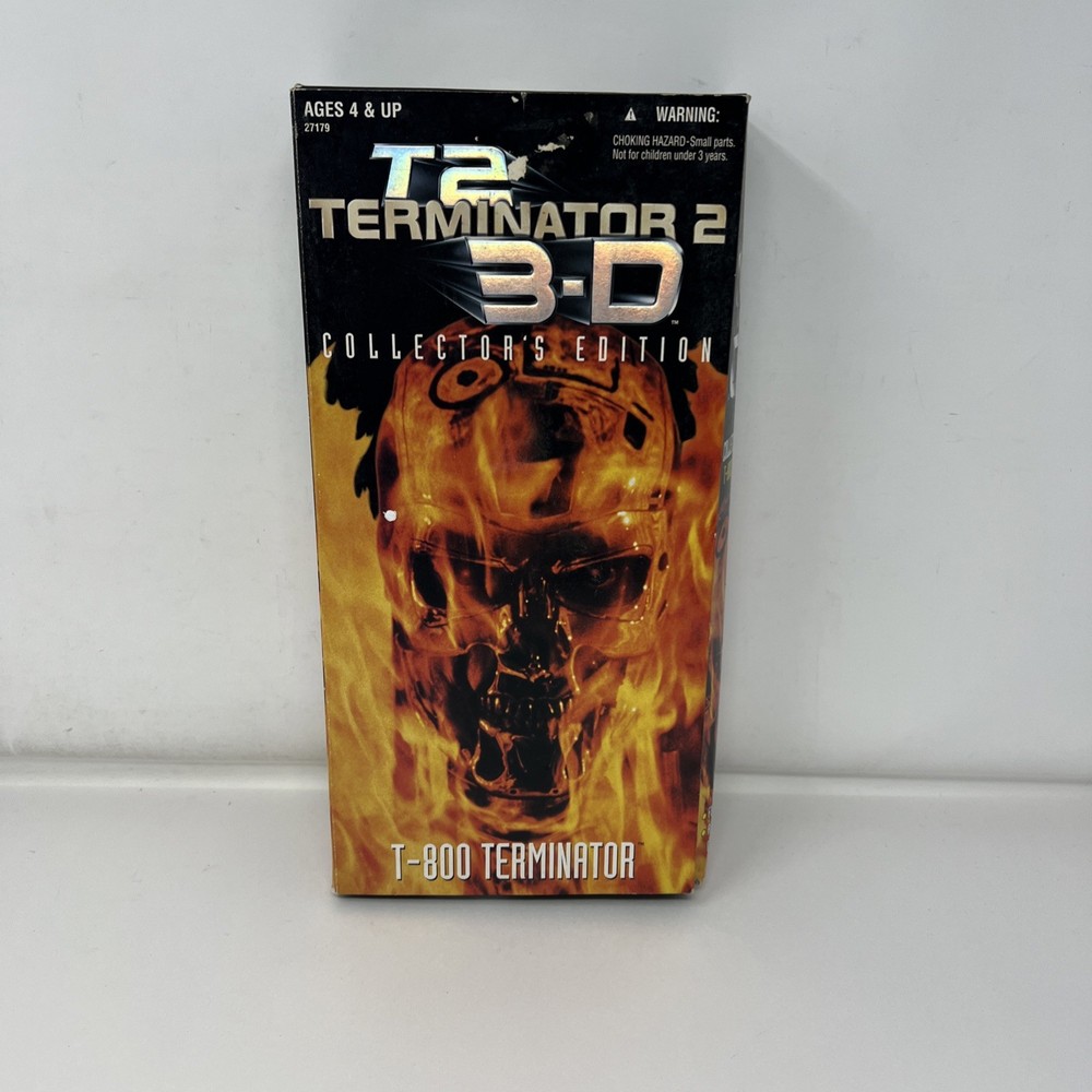 VTG 1997 Kenner T2 Terminator 2 T-800 Action Figure 3D New Box Damage
