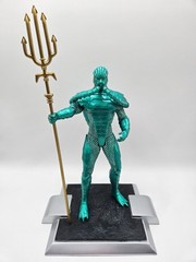 DC Direct (Alex Ross) Justice League Armored Aquaman Series 7 Adult Owned NM
