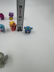 Mixed Lot of 20 Miniature Hatchimals Colleggtibles Plastic Figures
