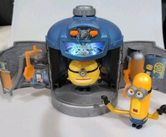 Minions Despicable Me 4 Transformation Chamber With 2 Minions Tested & Working