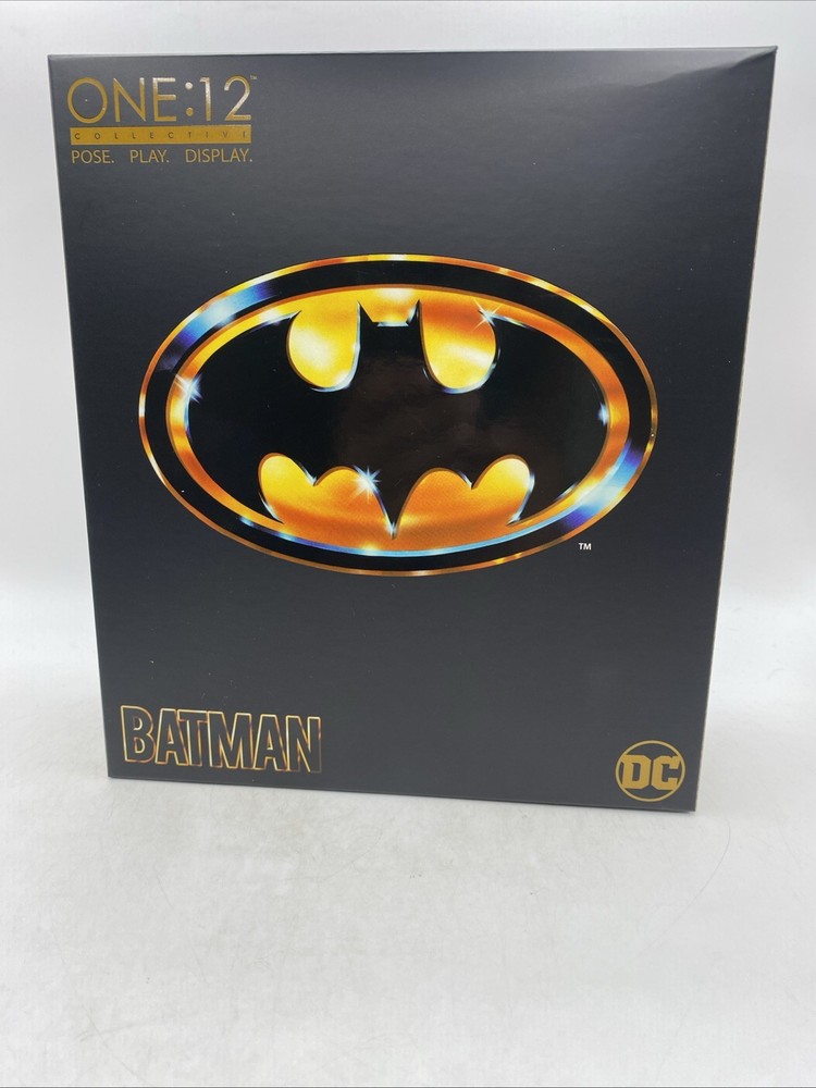 One:12 Collective DC Comics 1989 Michael Keaton Batman Action Figure Mezco Toyz
