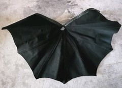 Mezco One:12 Batman 1989 LEATHER-LIKE CAPE WITH POSING WIRE 1/12 Scale