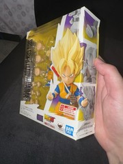 SH Figuarts Super Saiyan Son Goku Mini Daima Dragon Ball Z Action Figure READ