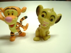 DISNEY PVC Vinyl Figure set of 4, Dumbo, Marie, Tigger, Simba, Toys, Lion King
