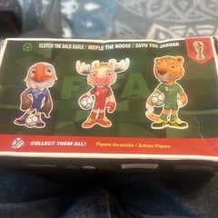 2026 FIFA WORLD CUP MASCOT ACTION FIGURE SET 3PC EAGLE MOOSE JAGUAR NEW